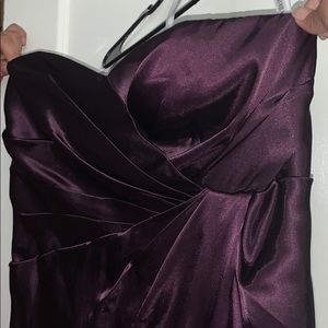 Plum formal dress, bought but doesn’t fit me sz20